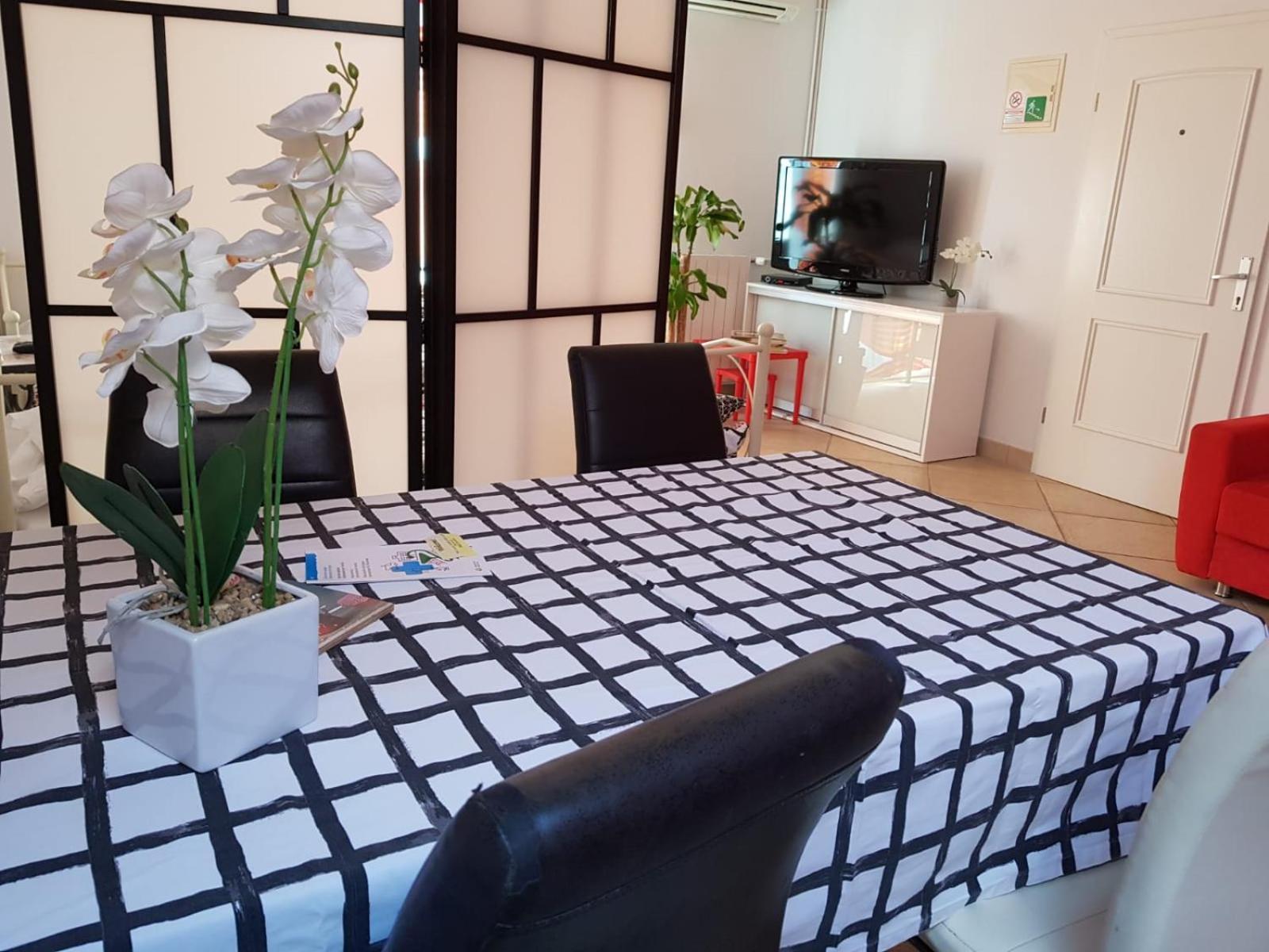 Trbovic Apartments Peaceful Stay With Free Parking, Pet-Friendly, And Bike Storage In 우마그 외부 사진