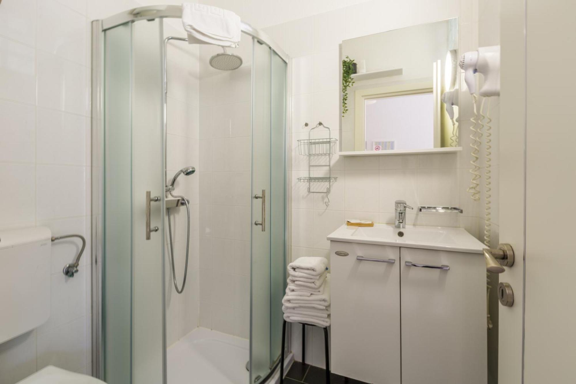 Trbovic Apartments Peaceful Stay With Free Parking, Pet-Friendly, And Bike Storage In 우마그 외부 사진