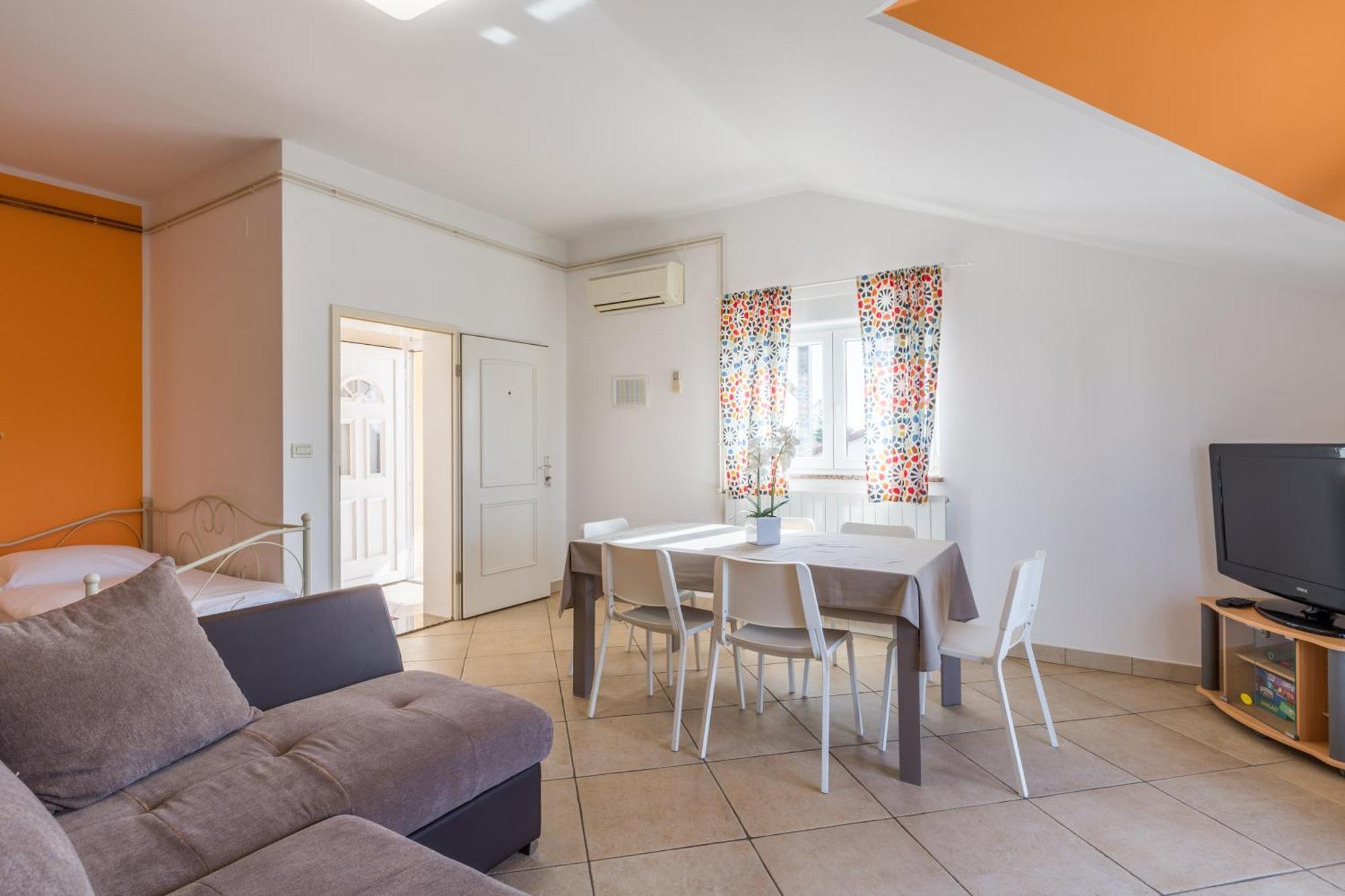 Trbovic Apartments Peaceful Stay With Free Parking, Pet-Friendly, And Bike Storage In 우마그 외부 사진